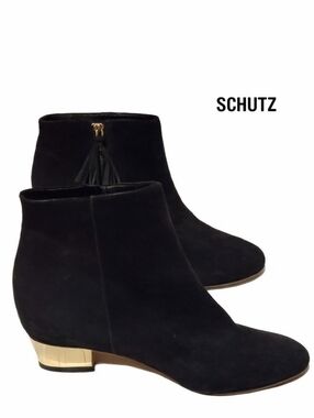 Schutz‎ black suede tasseled booties 10